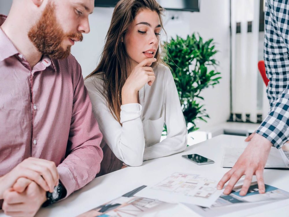 couple-in-real-estate-agency-talking-to-real-estate-agent-1.jpg couple-in-real-estate-agency-talking-to-real-estate-agent-1.jpg